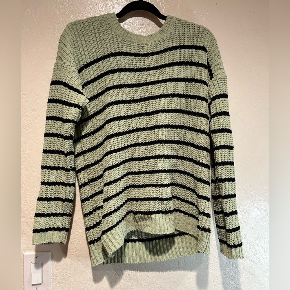 Derick Heart stripped sweater large sage green‎
